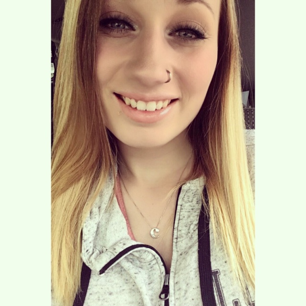 Meet your Posher, Candace
